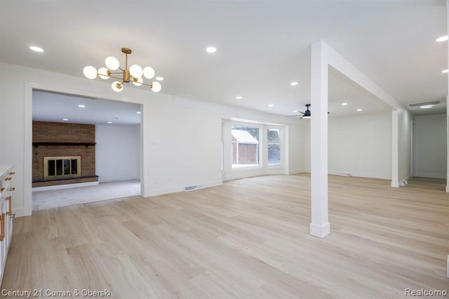 17980 Superior Street, Southgate, MI 48195