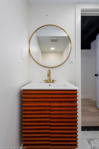 17980 Superior Street, Southgate, MI 48195