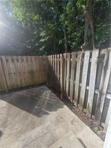 9852 Whitefield Avenue B, Savannah, GA 31406