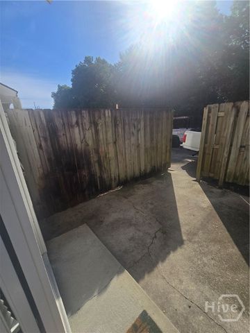 9852 Whitefield Avenue B, Savannah, GA 31406