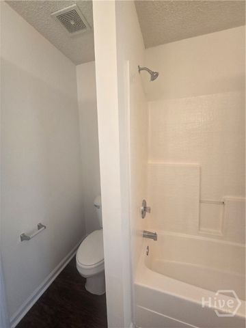 9852 Whitefield Avenue B, Savannah, GA 31406