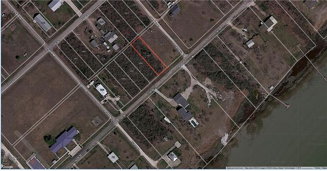 1011 First St, Bayside, TX 78340