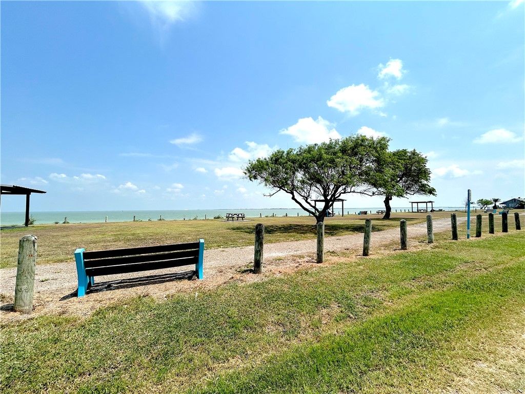 1011 First St, Bayside, TX 78340 — photo 4