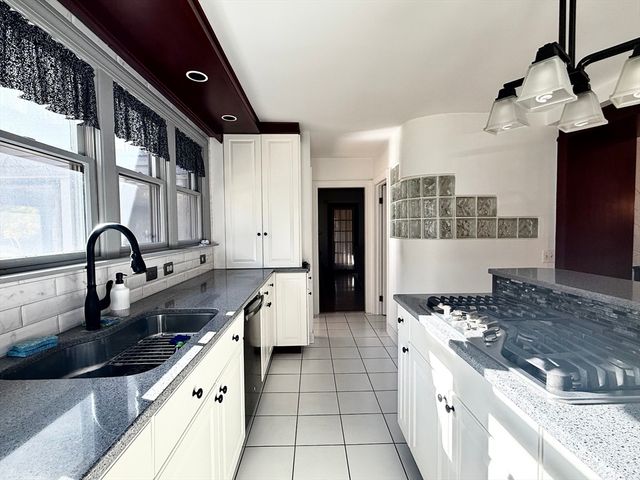 315 Holyoke Road, Westfield, MA 01085