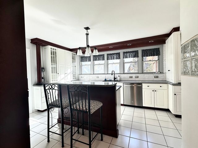 315 Holyoke Road, Westfield, MA 01085