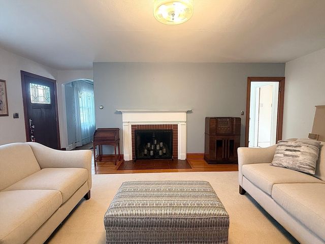 315 Holyoke Road, Westfield, MA 01085