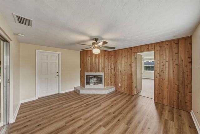 37136 MANDARIN AVENUE, Zephyrhills, FL 33541