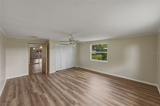 37136 MANDARIN AVENUE, Zephyrhills, FL 33541