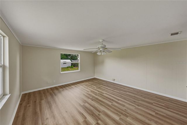 37136 MANDARIN AVENUE, Zephyrhills, FL 33541