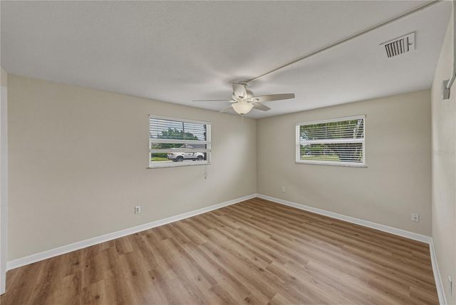 37136 MANDARIN AVENUE, Zephyrhills, FL 33541