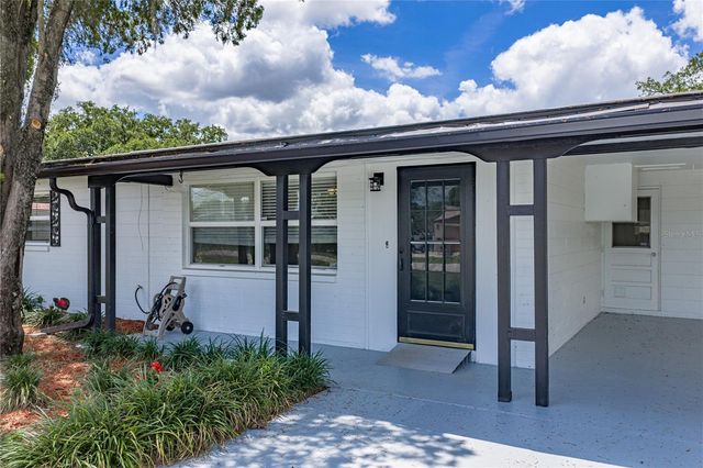37136 MANDARIN AVENUE, Zephyrhills, FL 33541