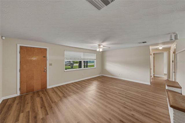 37136 MANDARIN AVENUE, Zephyrhills, FL 33541