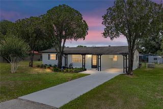 37136 MANDARIN AVENUE, Zephyrhills, FL 33541
