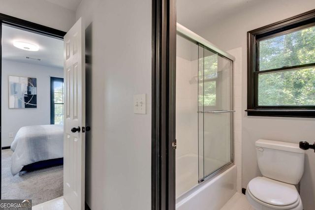 1370 Boomer Circle, Suwanee, GA 30024