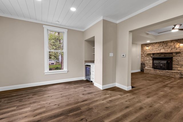 448 W William Street, Delaware, OH 43015