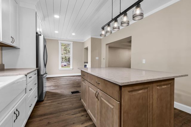 448 W William Street, Delaware, OH 43015