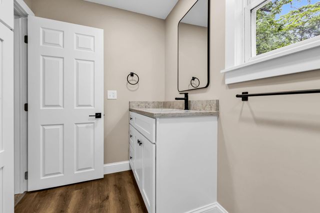 448 W William Street, Delaware, OH 43015