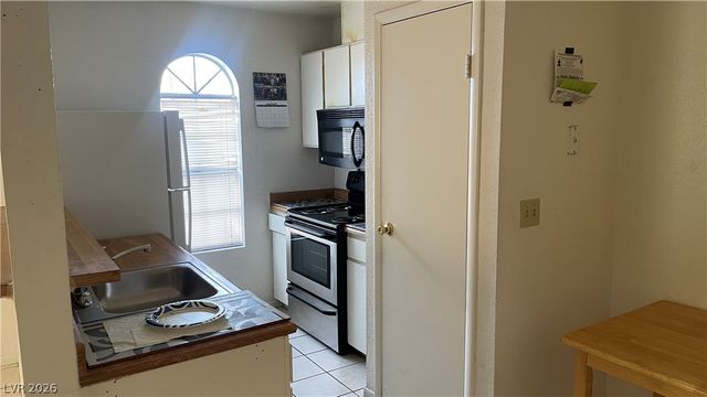 3604 Di Salvo Drive 122, Las Vegas, NV 89103