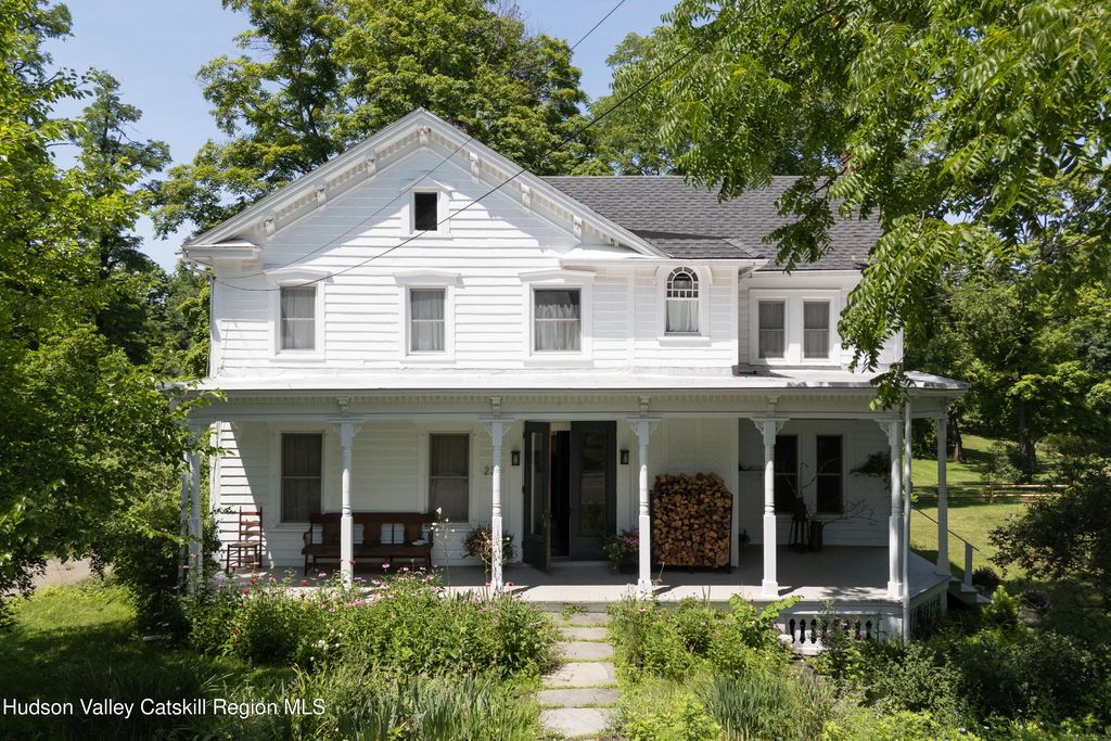 228 Main Street, Germantown, NY 12526