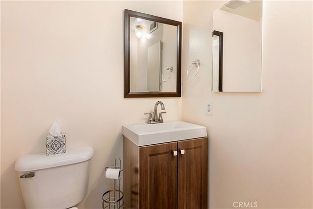 9857 Via Sonoma, Cypress, CA 90630