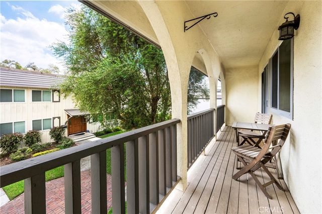 9857 Via Sonoma, Cypress, CA 90630