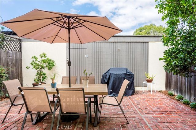 9857 Via Sonoma, Cypress, CA 90630
