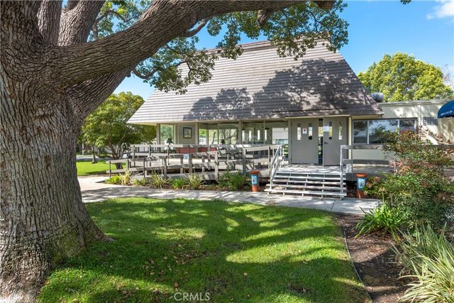 9857 Via Sonoma, Cypress, CA 90630