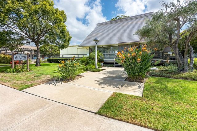 9857 Via Sonoma, Cypress, CA 90630