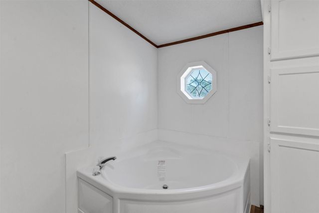 4504 E Kenwood Court, Granbury, TX 76049