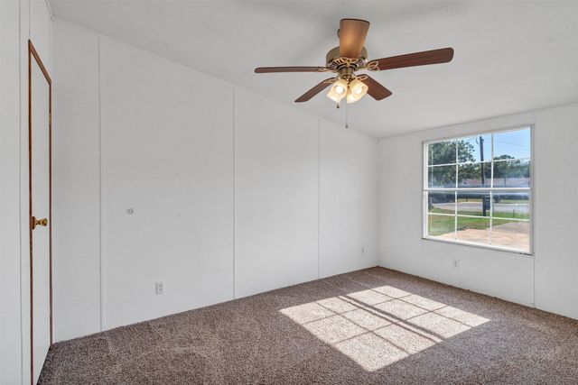 4504 E Kenwood Court, Granbury, TX 76049