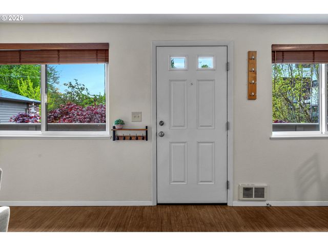 3541 Se YAMHILL St, Portland, OR 97214