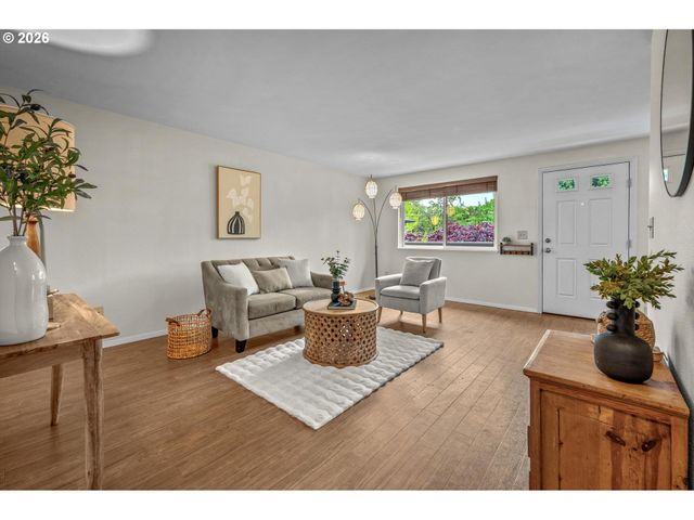 3541 Se YAMHILL St, Portland, OR 97214