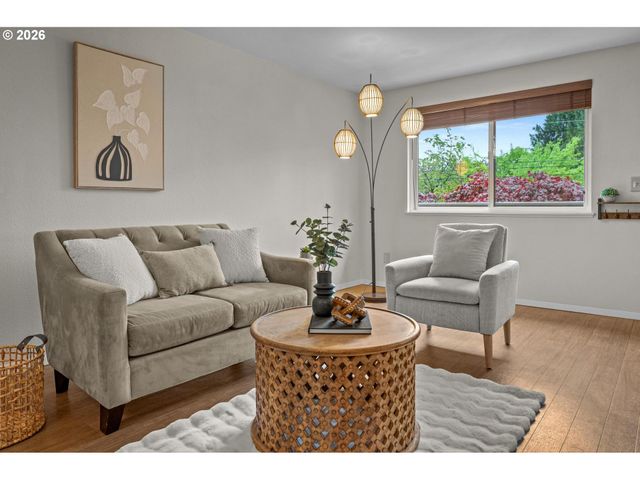 3541 Se YAMHILL St, Portland, OR 97214