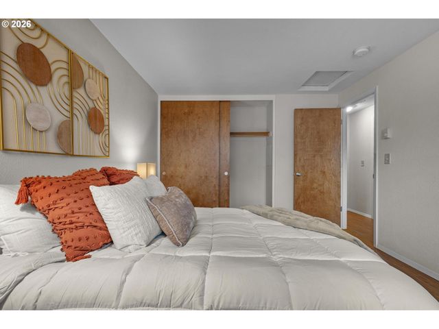 3541 Se YAMHILL St, Portland, OR 97214