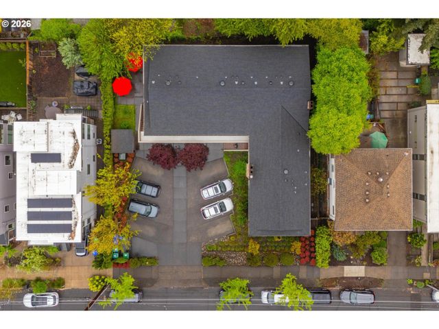 3541 Se YAMHILL St, Portland, OR 97214