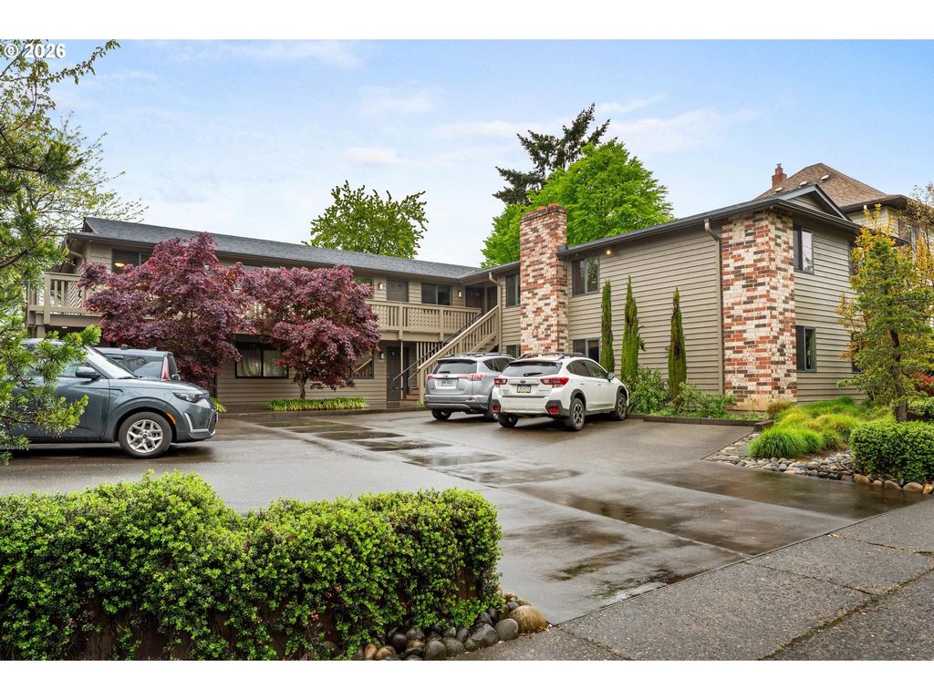 3541 Se YAMHILL St, Portland, OR 97214