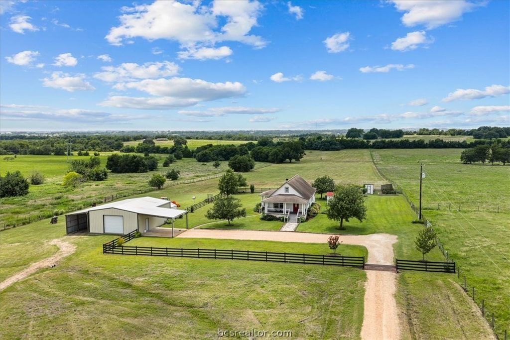 8233 Quebe Road, Brenham, TX 77833 — exterior