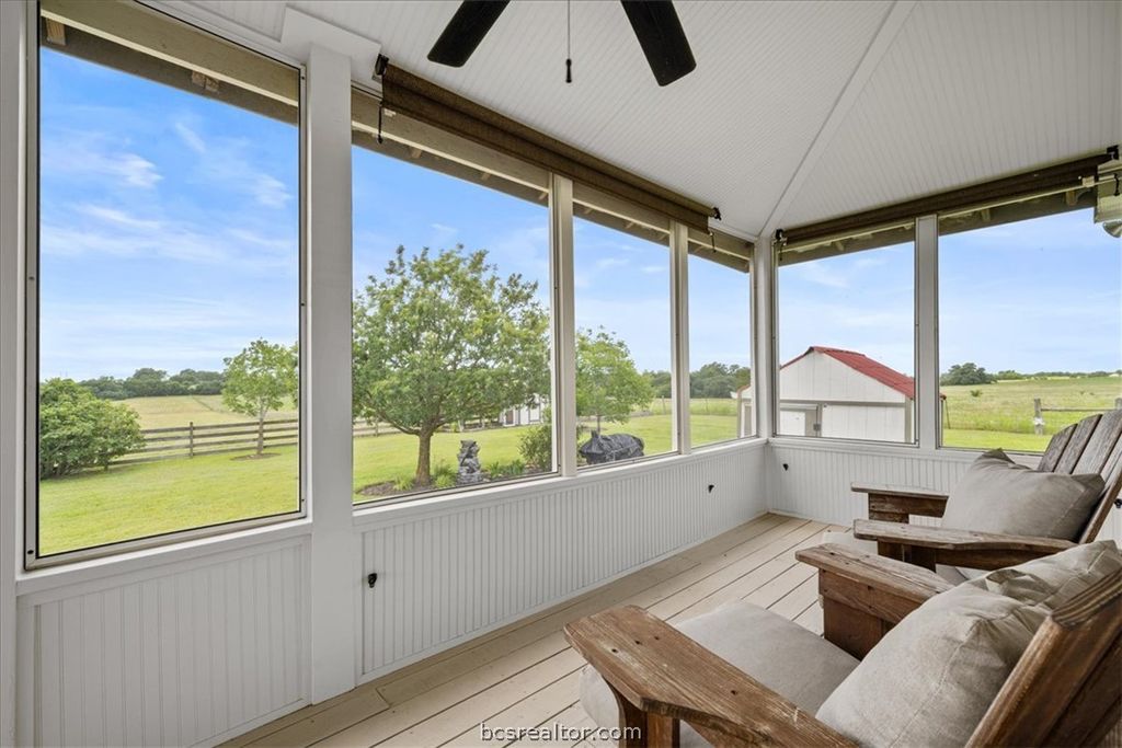 8233 Quebe Road, Brenham, TX 77833 — photo 2