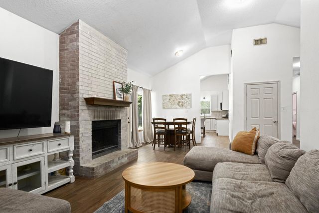 5366 Appleblossom Lane, Friendswood, TX 77546