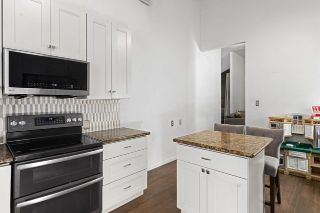 5366 Appleblossom Lane, Friendswood, TX 77546