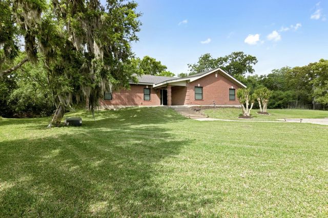 5366 Appleblossom Lane, Friendswood, TX 77546