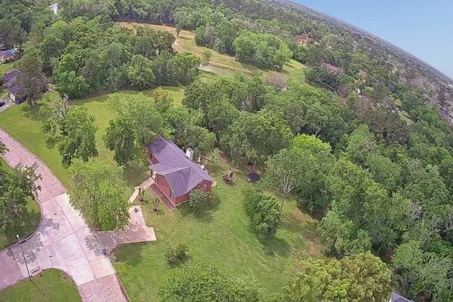 5366 Appleblossom Lane, Friendswood, TX 77546