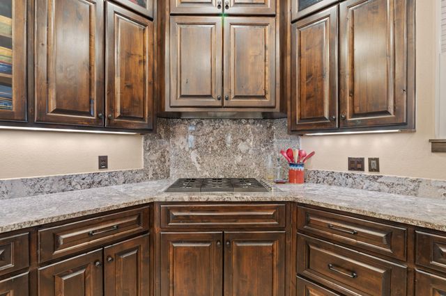 20117 Moon Dance LN, Spicewood, TX 78669