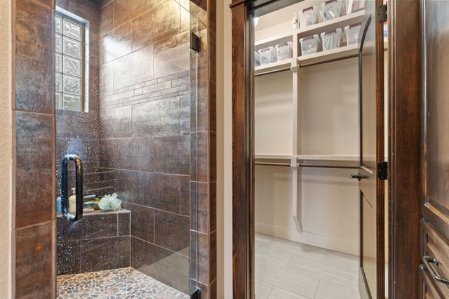 20117 Moon Dance LN, Spicewood, TX 78669