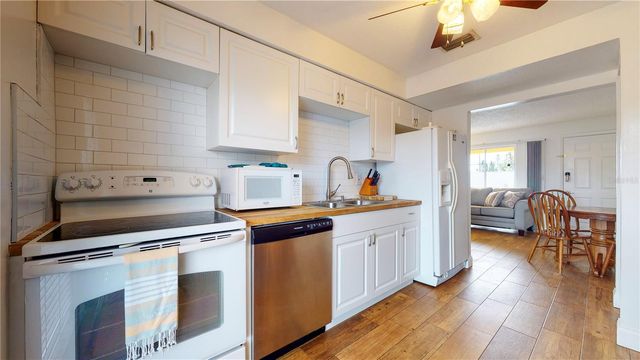 7209 COQUINA WAY 4, St Pete Beach, FL 33706
