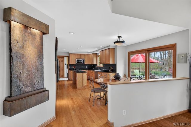 270 Woodstream Drive, Grand Island, NY 14072
