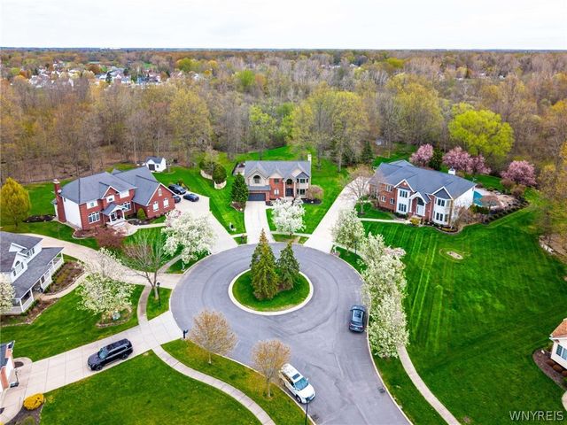 270 Woodstream Drive, Grand Island, NY 14072