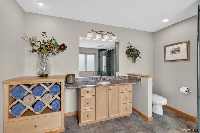 270 Woodstream Drive, Grand Island, NY 14072