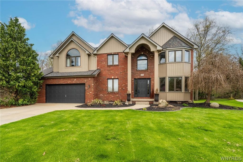 270 Woodstream Drive, Grand Island, NY 14072