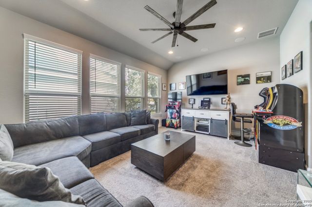 29043 Front Gate, Fair Oaks Ranch, TX 78015